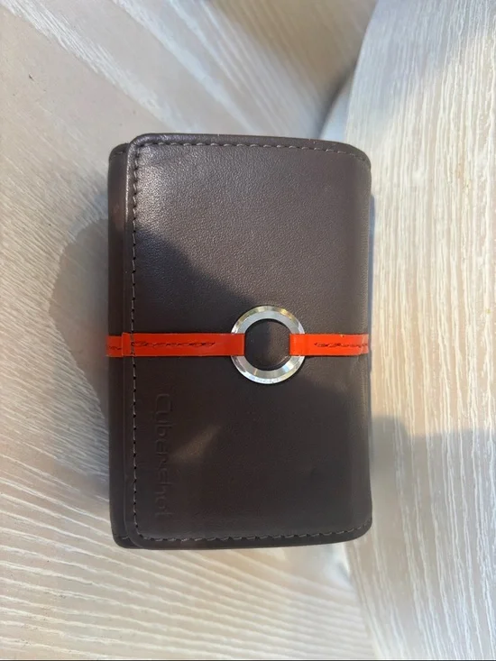 Sony Compact Point-and-Shoot Camera in Silver - Picture 9 of 14